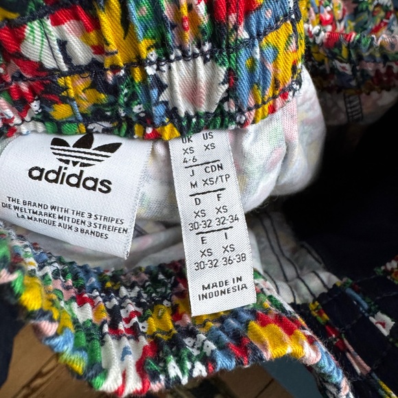 Adidas Originals x Liberty Floral Wide-Leg Pants - Picture 5 of 5